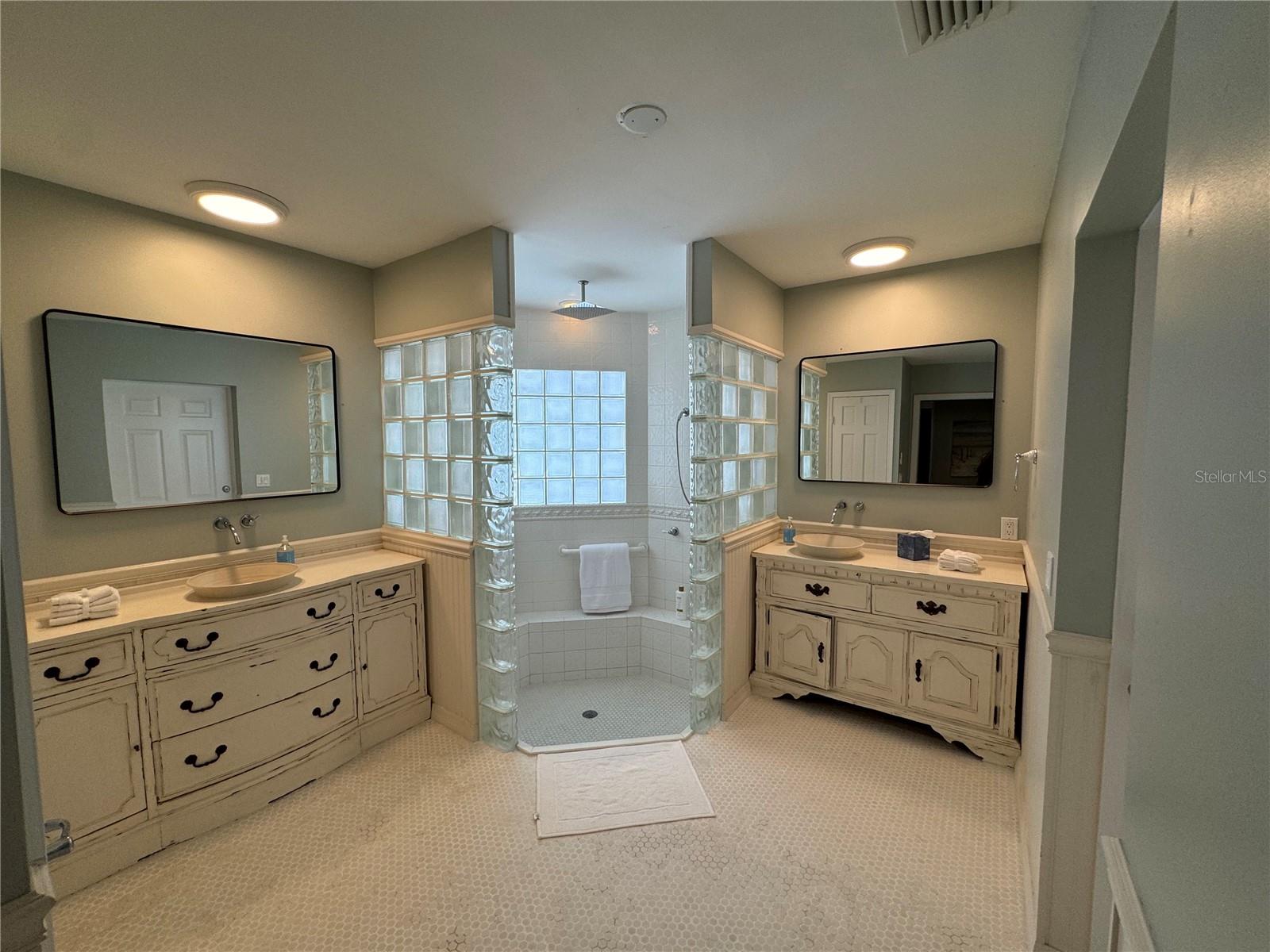109 N PENINSULA AVE, NEW SMYRNA BEACH, FL, 32169