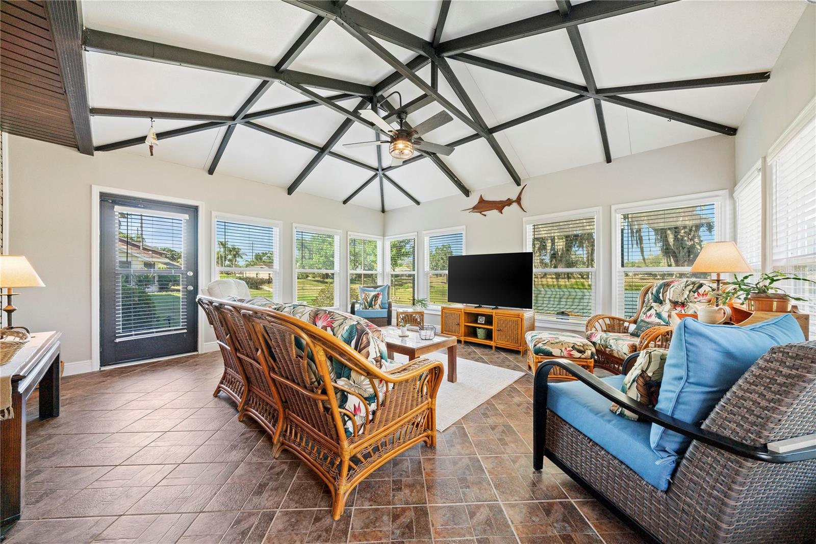 6219 HUNTINGTON DR, ZEPHYRHILLS, FL, 33542