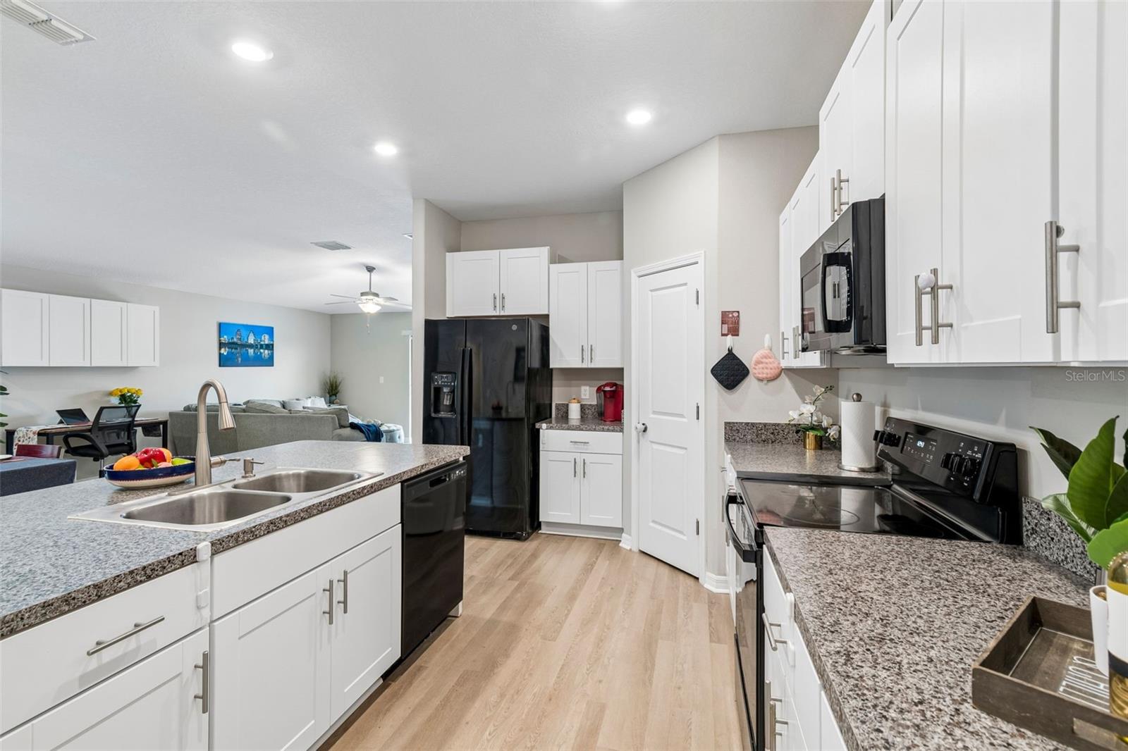 6307 SPRING CRAYFISH AVE, NEW PORT RICHEY, FL, 34653