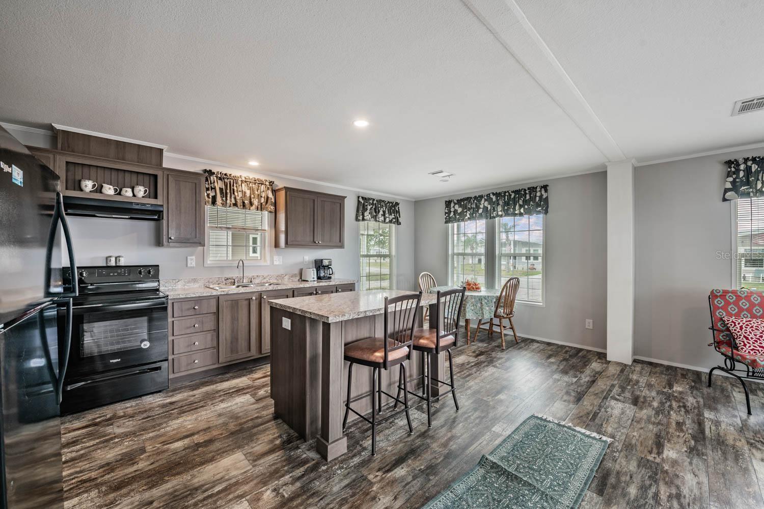 36747 LAKEWOOD DR, ZEPHYRHILLS, FL, 33542
