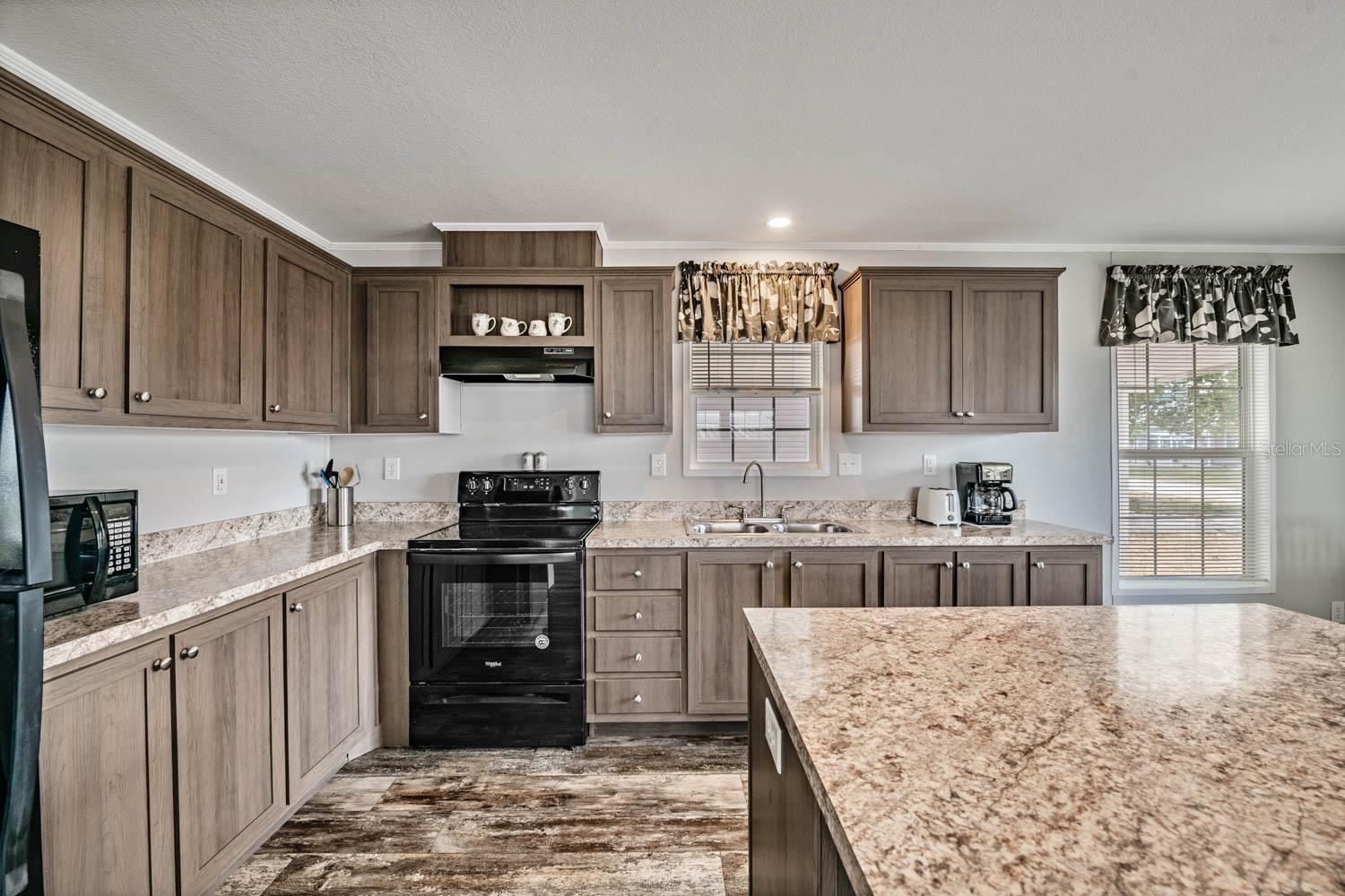 36747 LAKEWOOD DR, ZEPHYRHILLS, FL, 33542