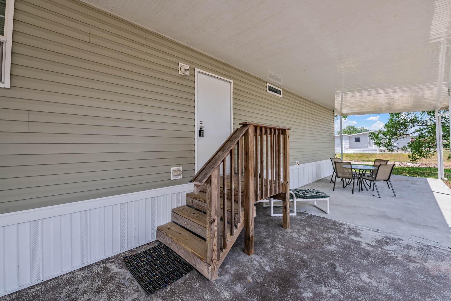 36747 LAKEWOOD DR, ZEPHYRHILLS, FL, 33542
