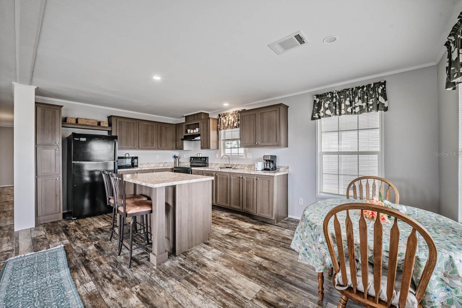 36747 LAKEWOOD DR, ZEPHYRHILLS, FL, 33542