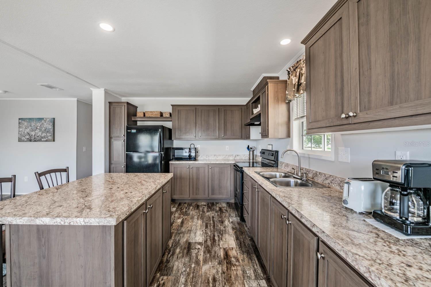 36747 LAKEWOOD DR, ZEPHYRHILLS, FL, 33542