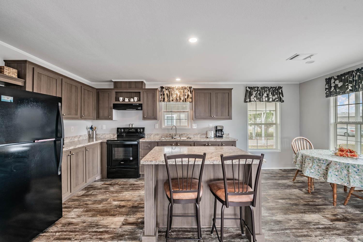 36747 LAKEWOOD DR, ZEPHYRHILLS, FL, 33542