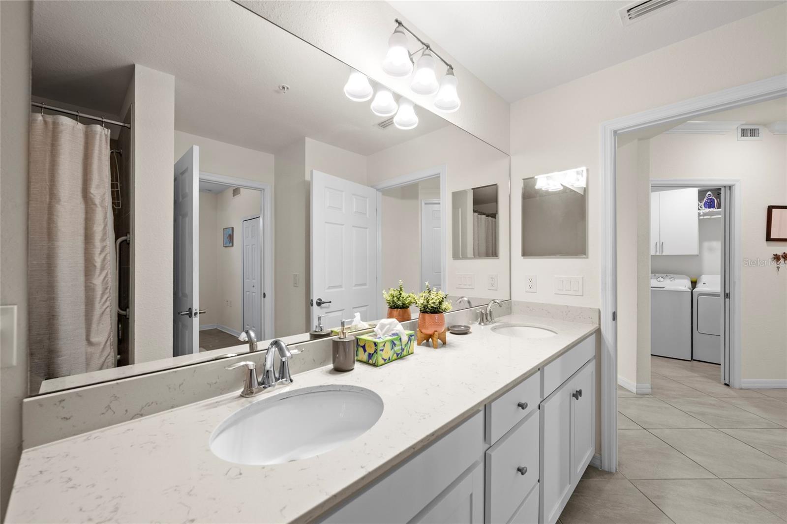 17704 GAWTHROP DR #201, BRADENTON, FL, 34211