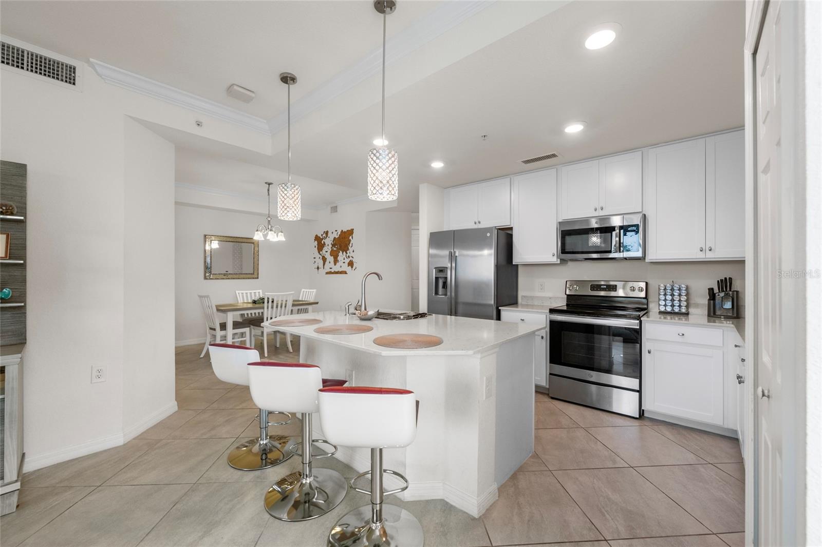 17704 GAWTHROP DR #201, BRADENTON, FL, 34211