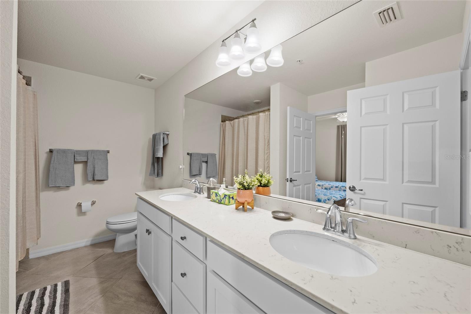 17704 GAWTHROP DR #201, BRADENTON, FL, 34211