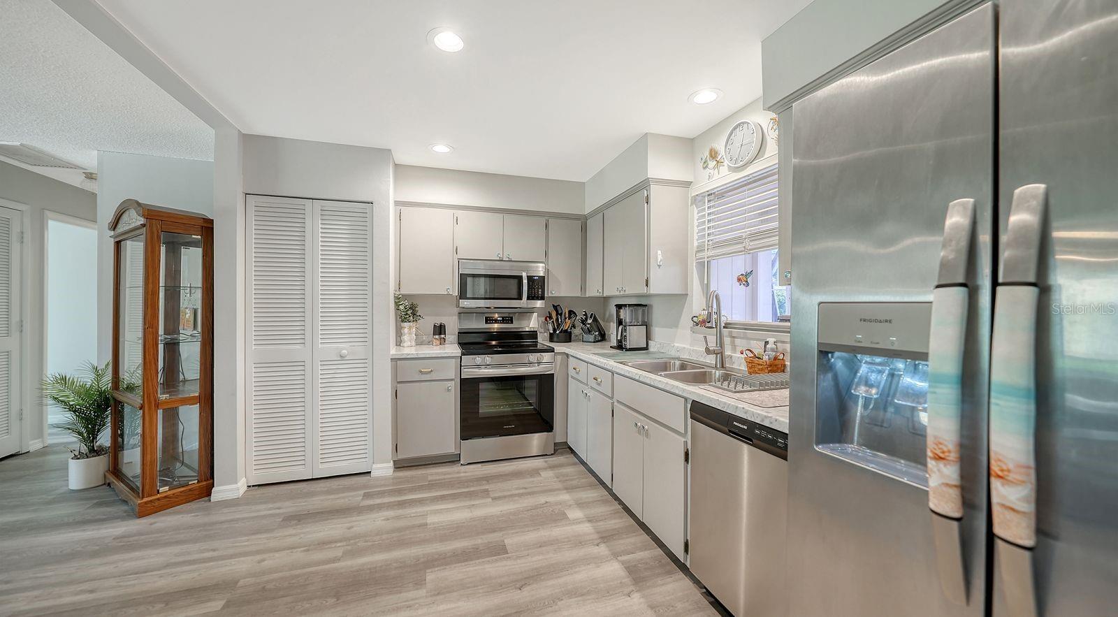 2902 CAPTIVA GARDENS DR #3, SARASOTA, FL, 34231