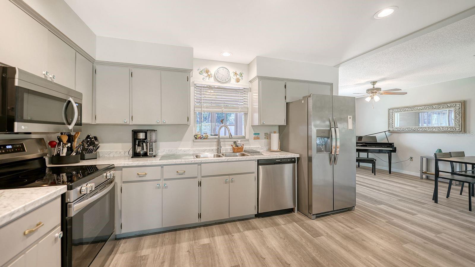 2902 CAPTIVA GARDENS DR #3, SARASOTA, FL, 34231