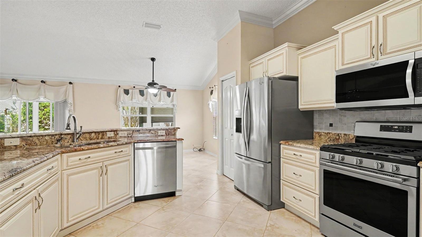 1422 SEGOVIA PL, THE VILLAGES, FL, 32162
