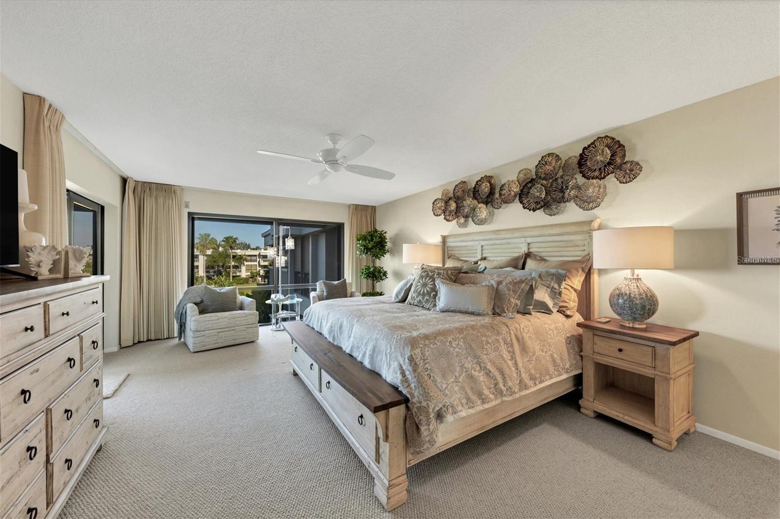 5757 GULF OF MEXICO DR #305, LONGBOAT KEY, FL, 34228