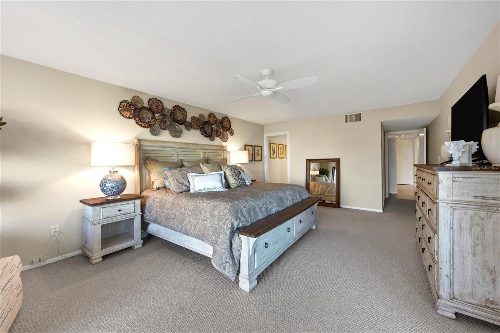 5757 GULF OF MEXICO DR #305, LONGBOAT KEY, FL, 34228