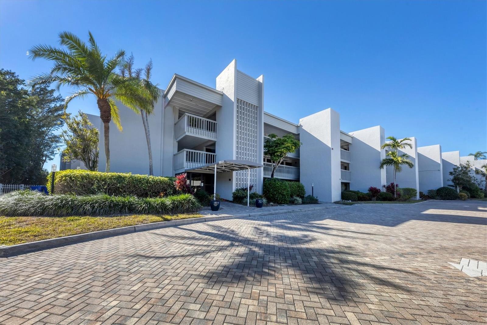 5757 GULF OF MEXICO DR #305, LONGBOAT KEY, FL, 34228