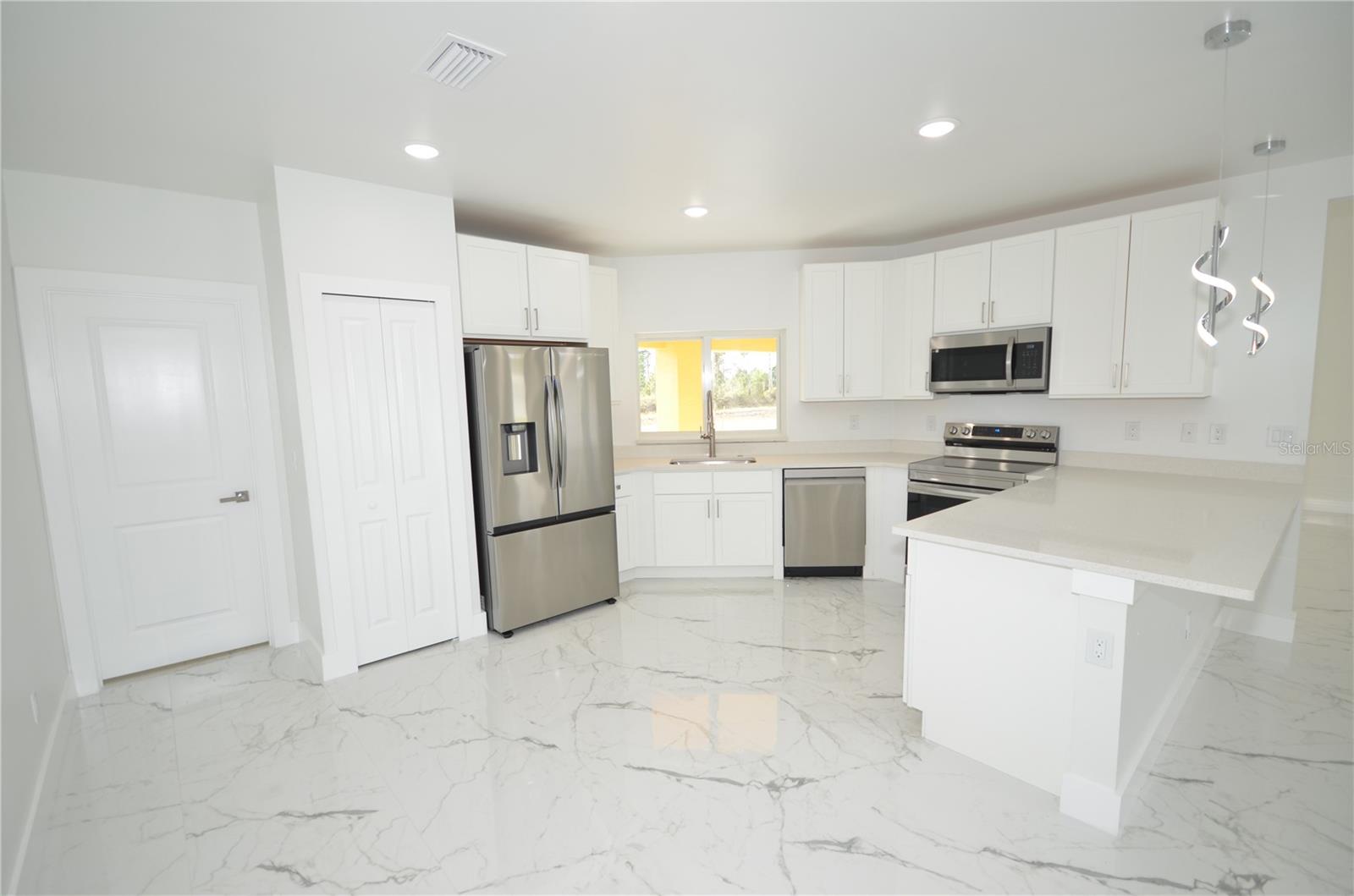 1132 EDELWEISS ST E, LEHIGH ACRES, FL, 33974