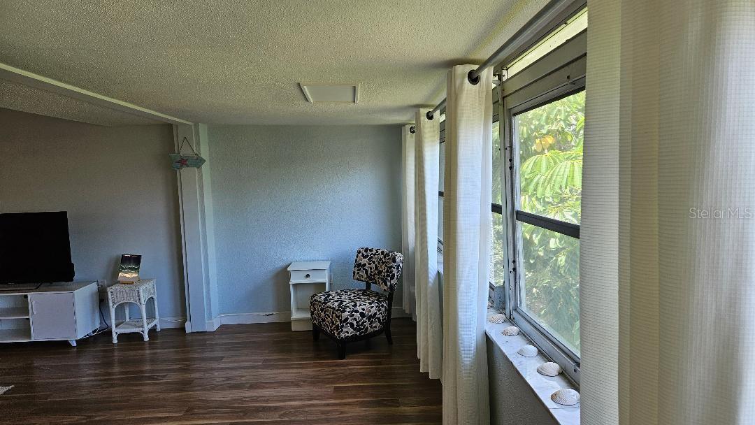 9950 47TH AVE N #303, ST PETERSBURG, FL, 33708