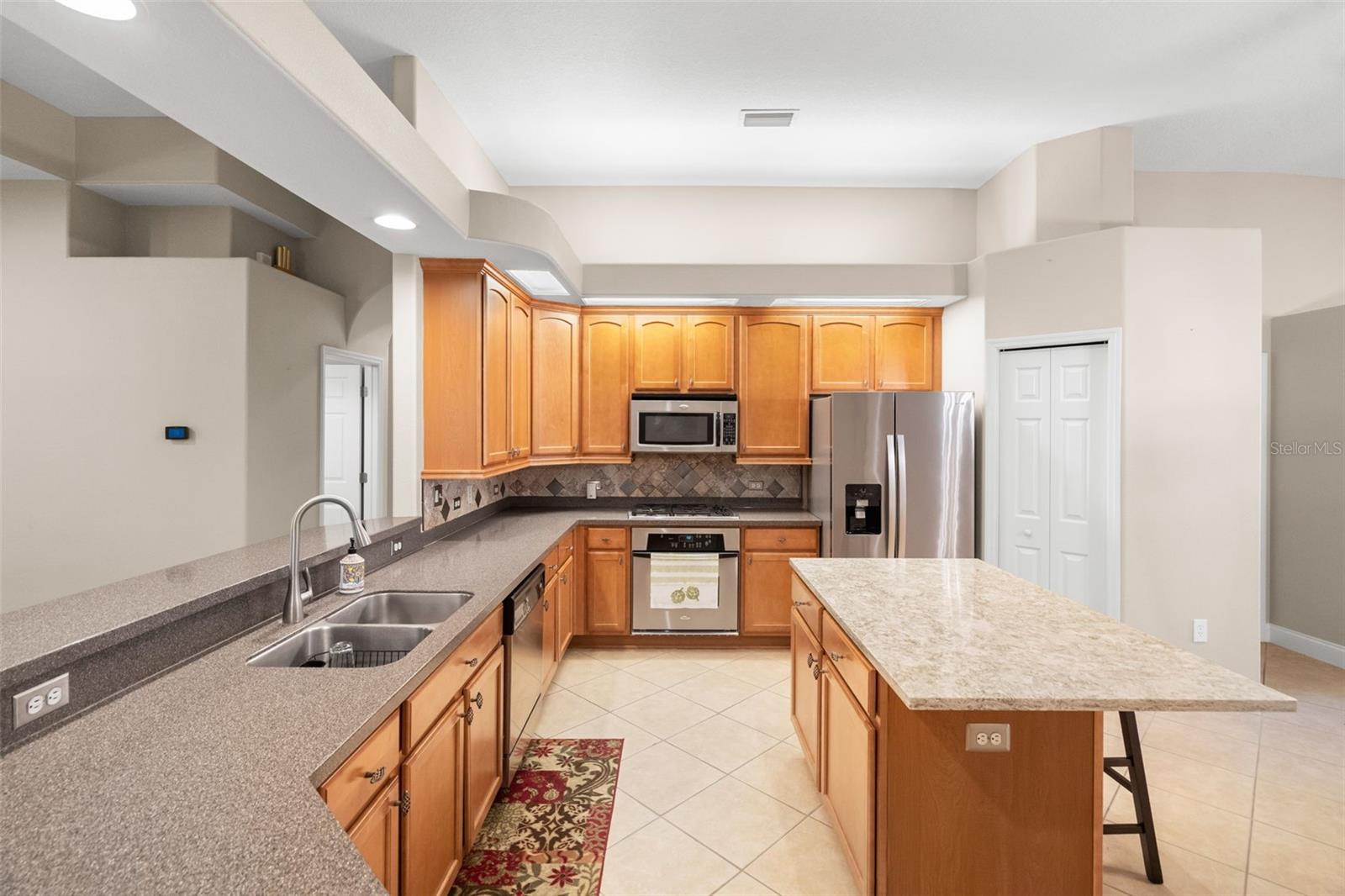 3011 MARBLE CREST DR, LAND O LAKES, FL, 34638