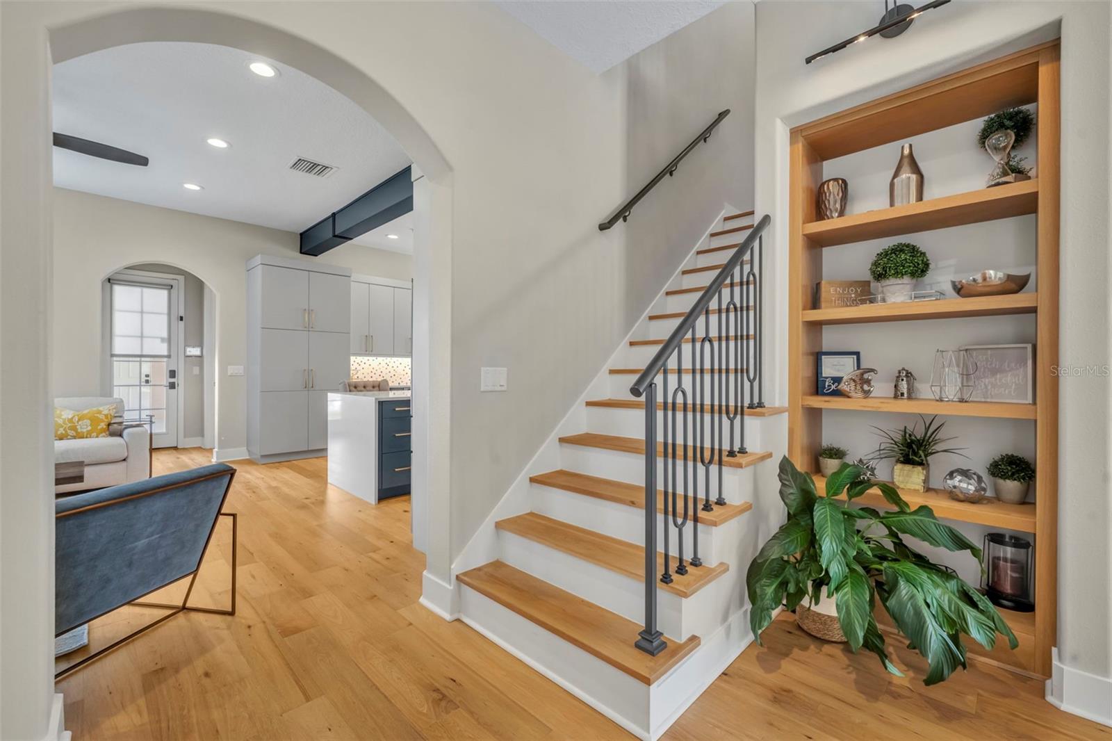 2074 SHAW LN, ORLANDO, FL, 32814