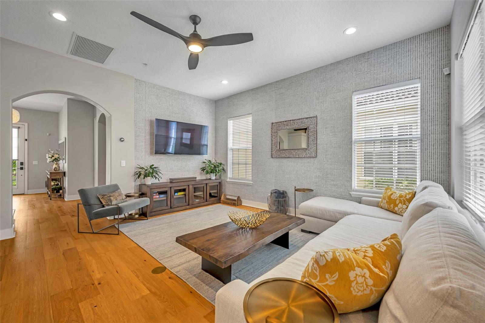 2074 SHAW LN, ORLANDO, FL, 32814