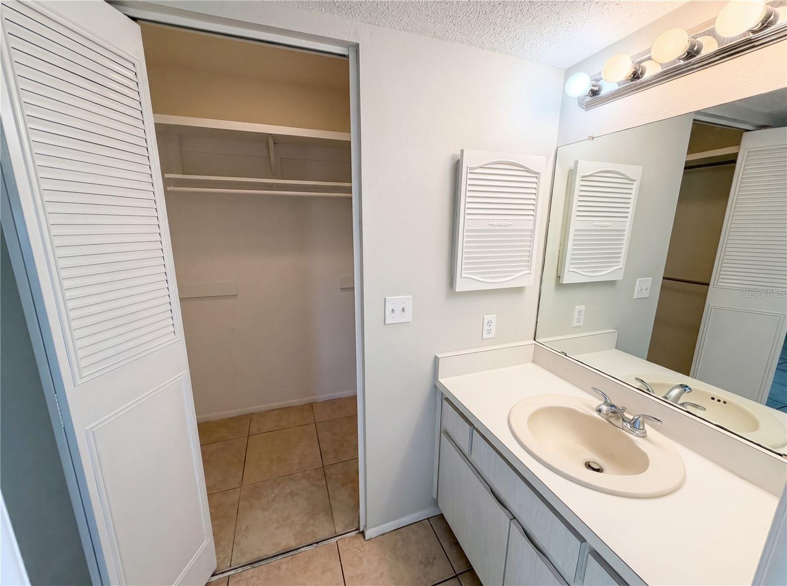 4561 GREAT LAKES DR S, CLEARWATER, FL, 33762