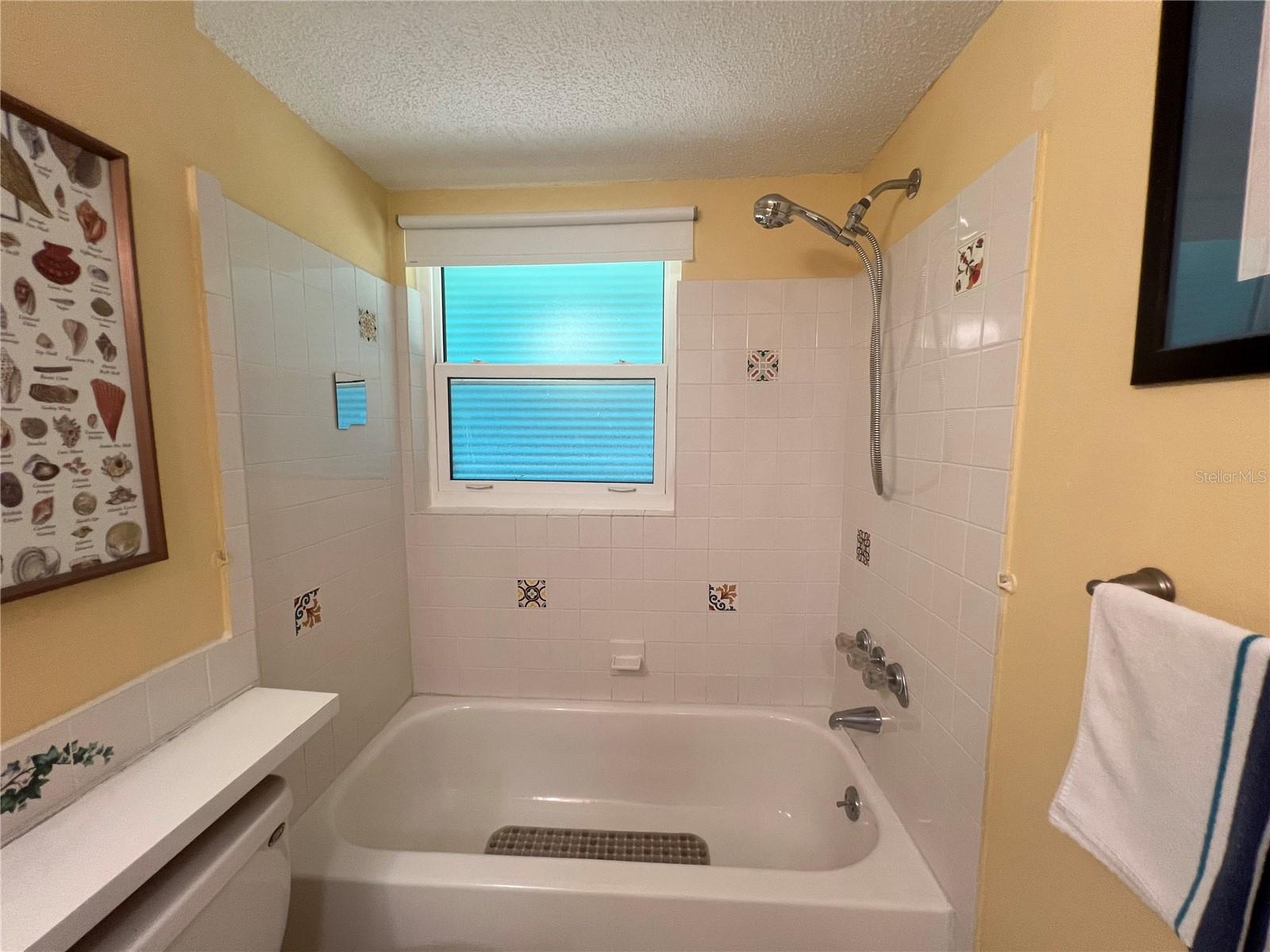 650 HARTFORD DR NW, PORT CHARLOTTE, FL, 33952