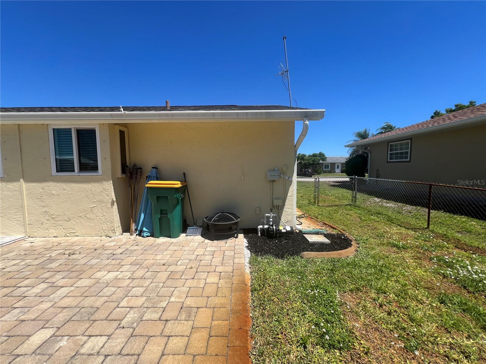 650 HARTFORD DR NW, PORT CHARLOTTE, FL, 33952
