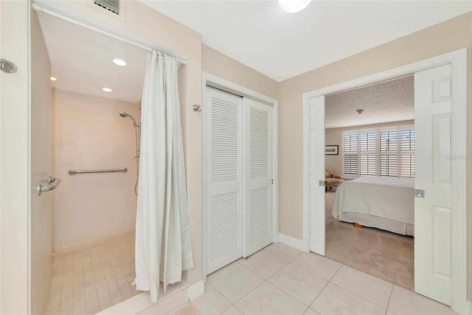 6480 MIDNIGHT PASS RD #503, SARASOTA, FL, 34242