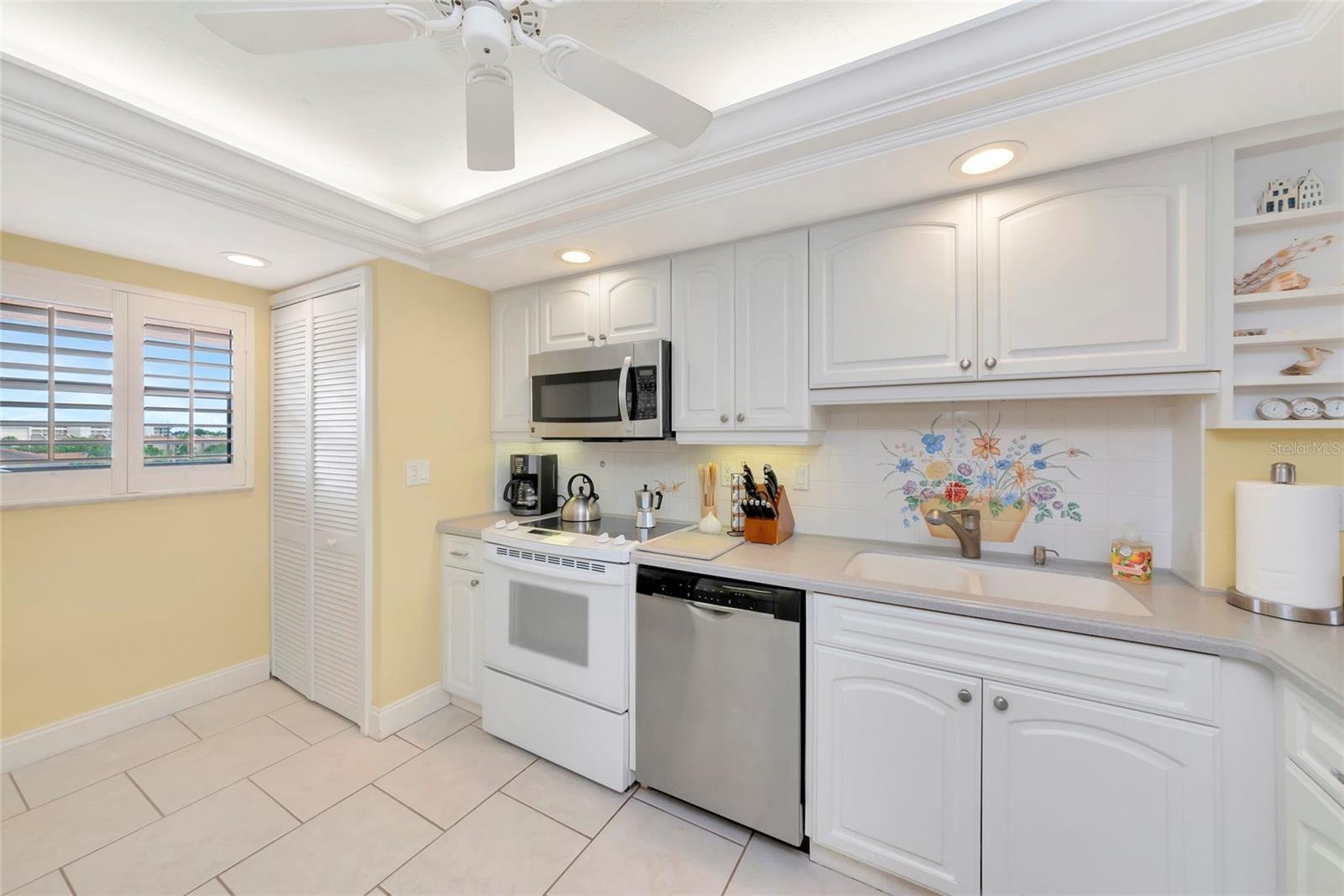 6480 MIDNIGHT PASS RD #503, SARASOTA, FL, 34242