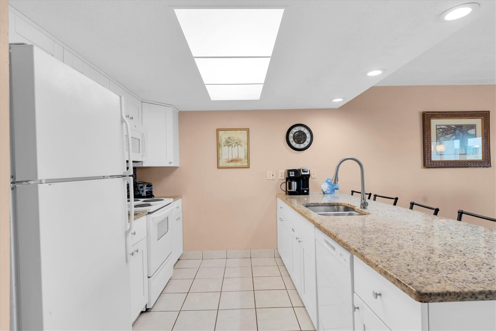 19610 GULF BLVD #308, INDIAN ROCKS BEACH, FL, 33785