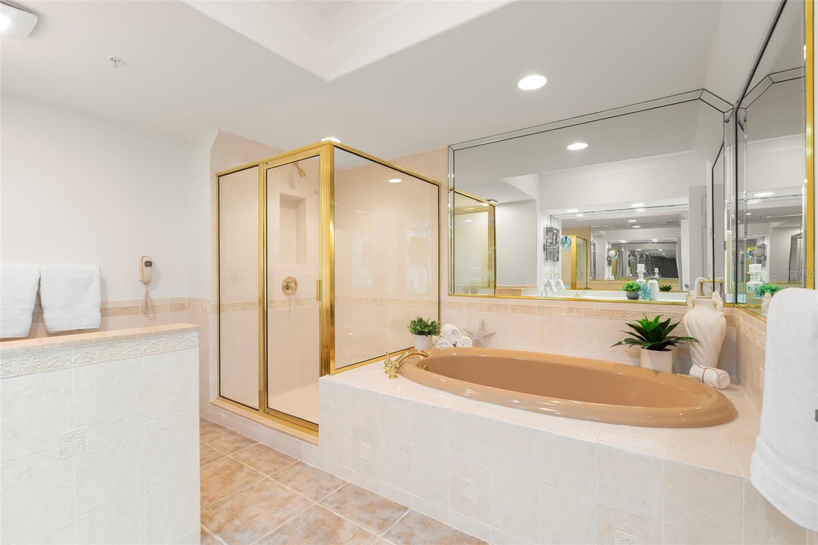 1695 PINELLAS BAYWAY S #D1, TIERRA VERDE, FL, 33715