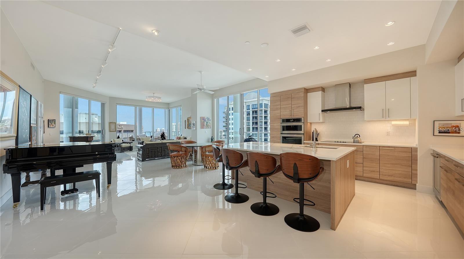 111 S PINEAPPLE AVE #1210, SARASOTA, FL, 34236