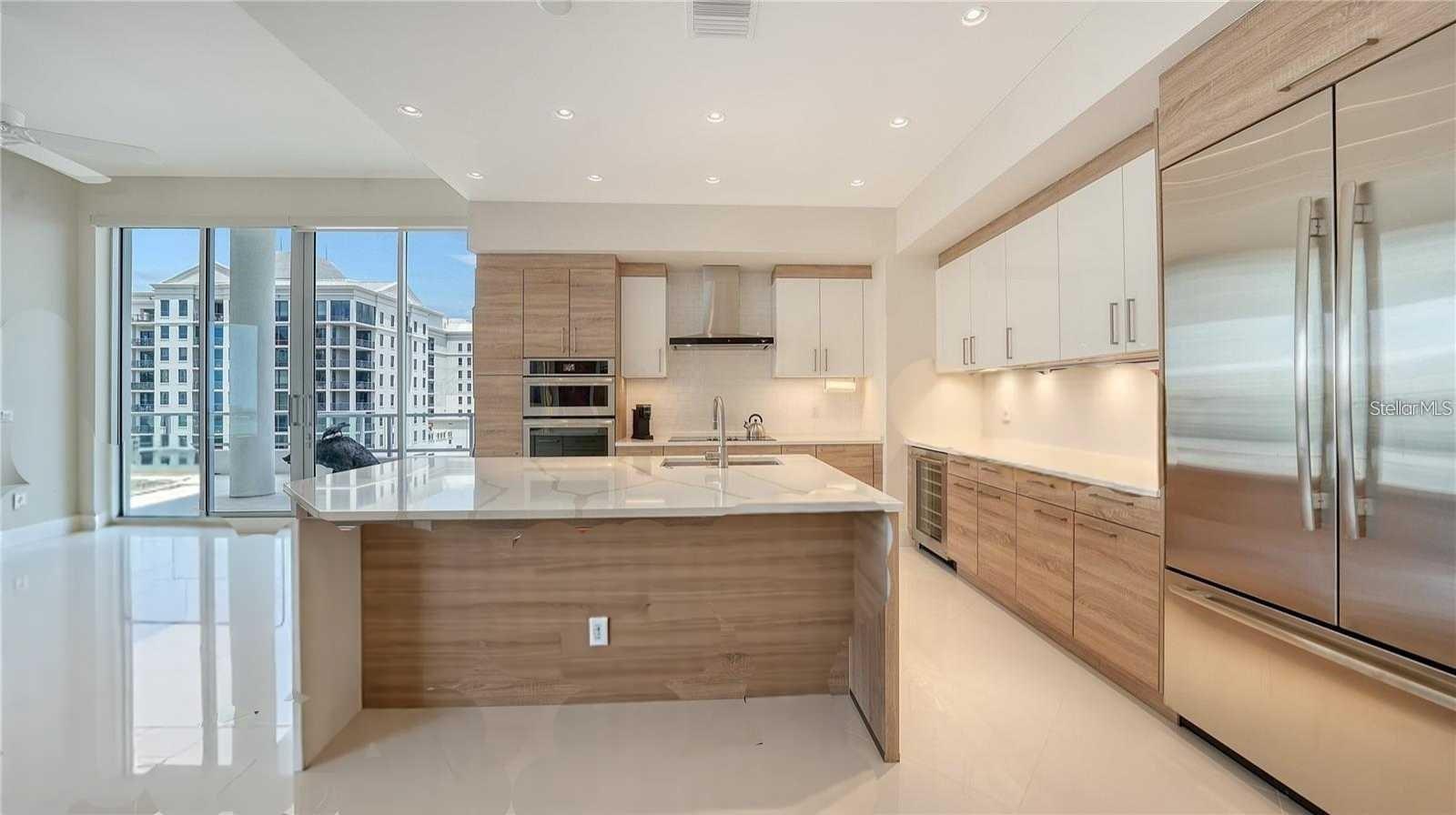 111 S PINEAPPLE AVE #1210, SARASOTA, FL, 34236