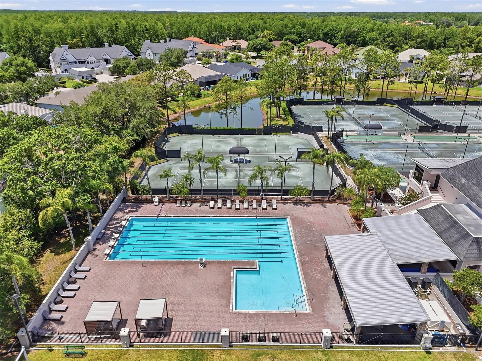 18740 WIMBLEDON CIR, LUTZ, FL, 33558