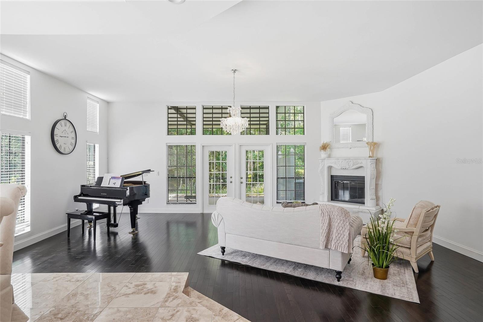 18740 WIMBLEDON CIR, LUTZ, FL, 33558