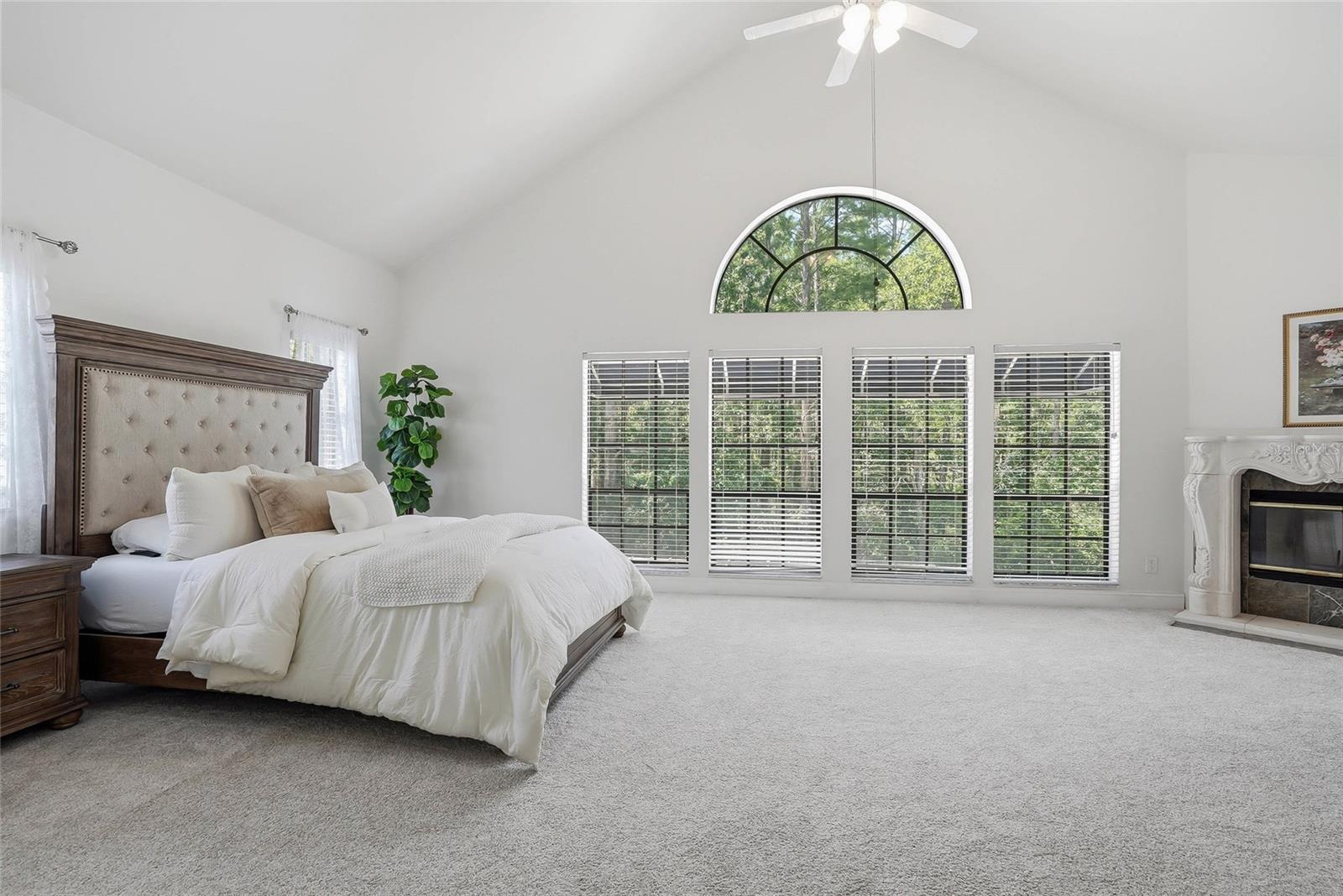 18740 WIMBLEDON CIR, LUTZ, FL, 33558