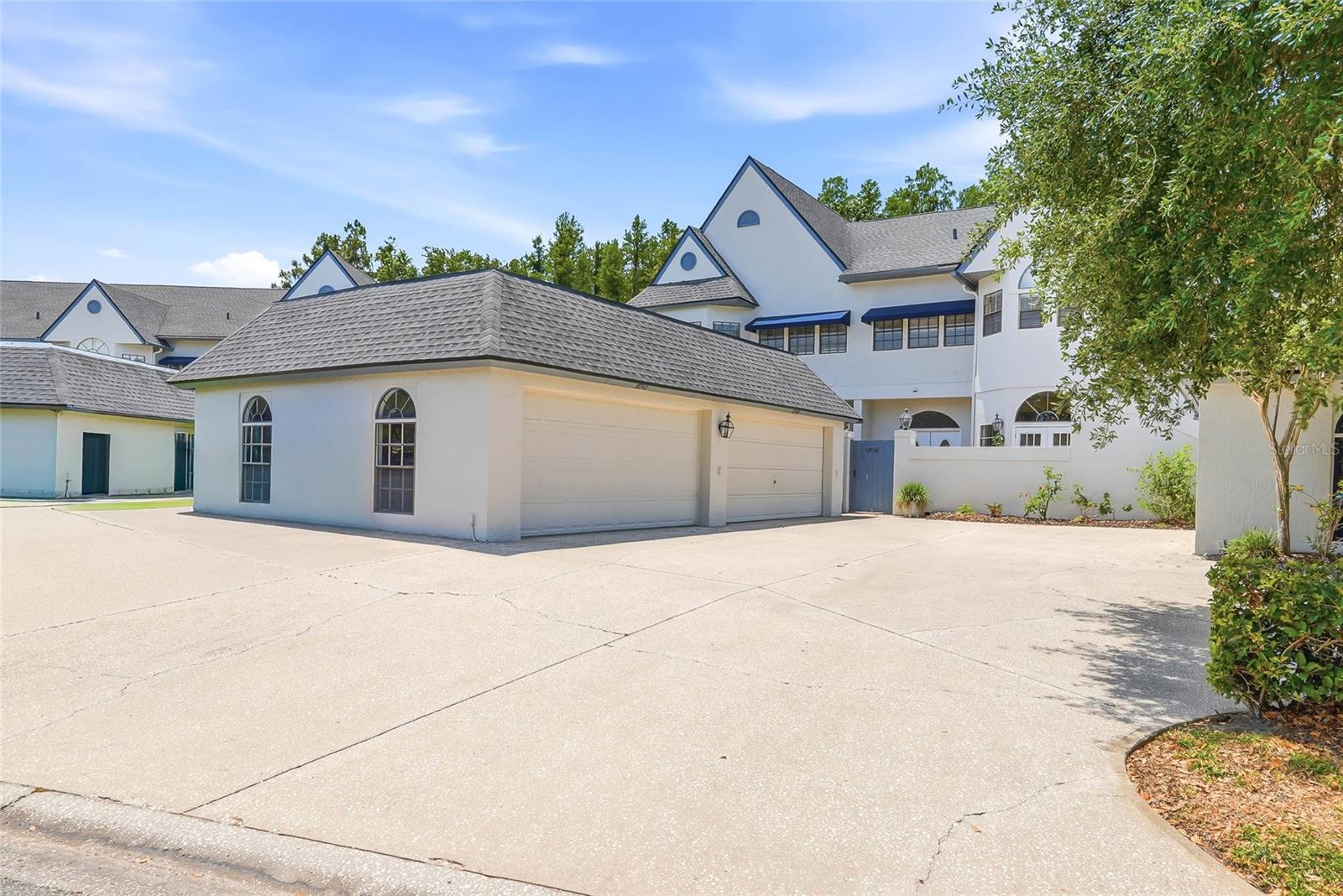 18740 WIMBLEDON CIR, LUTZ, FL, 33558