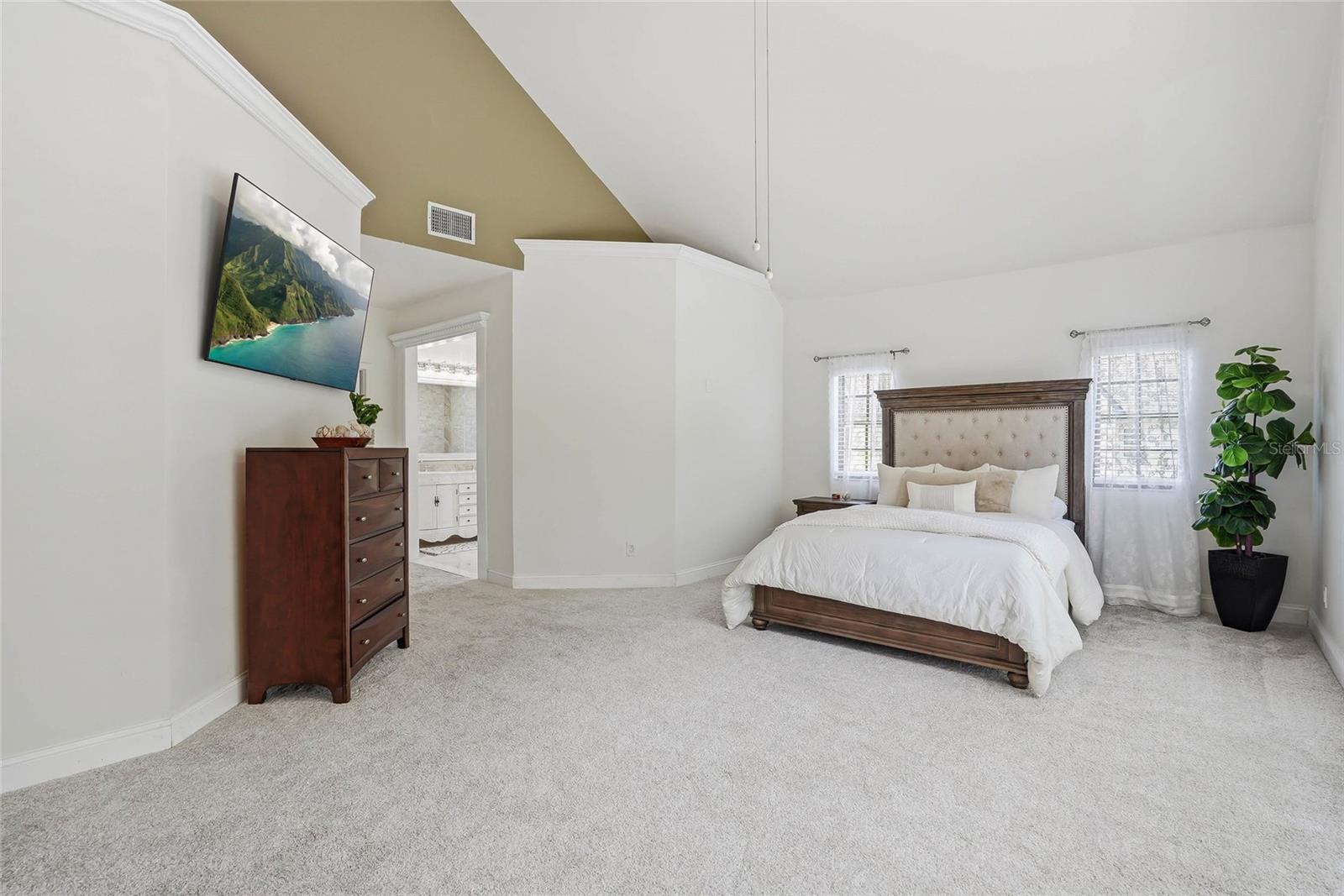 18740 WIMBLEDON CIR, LUTZ, FL, 33558