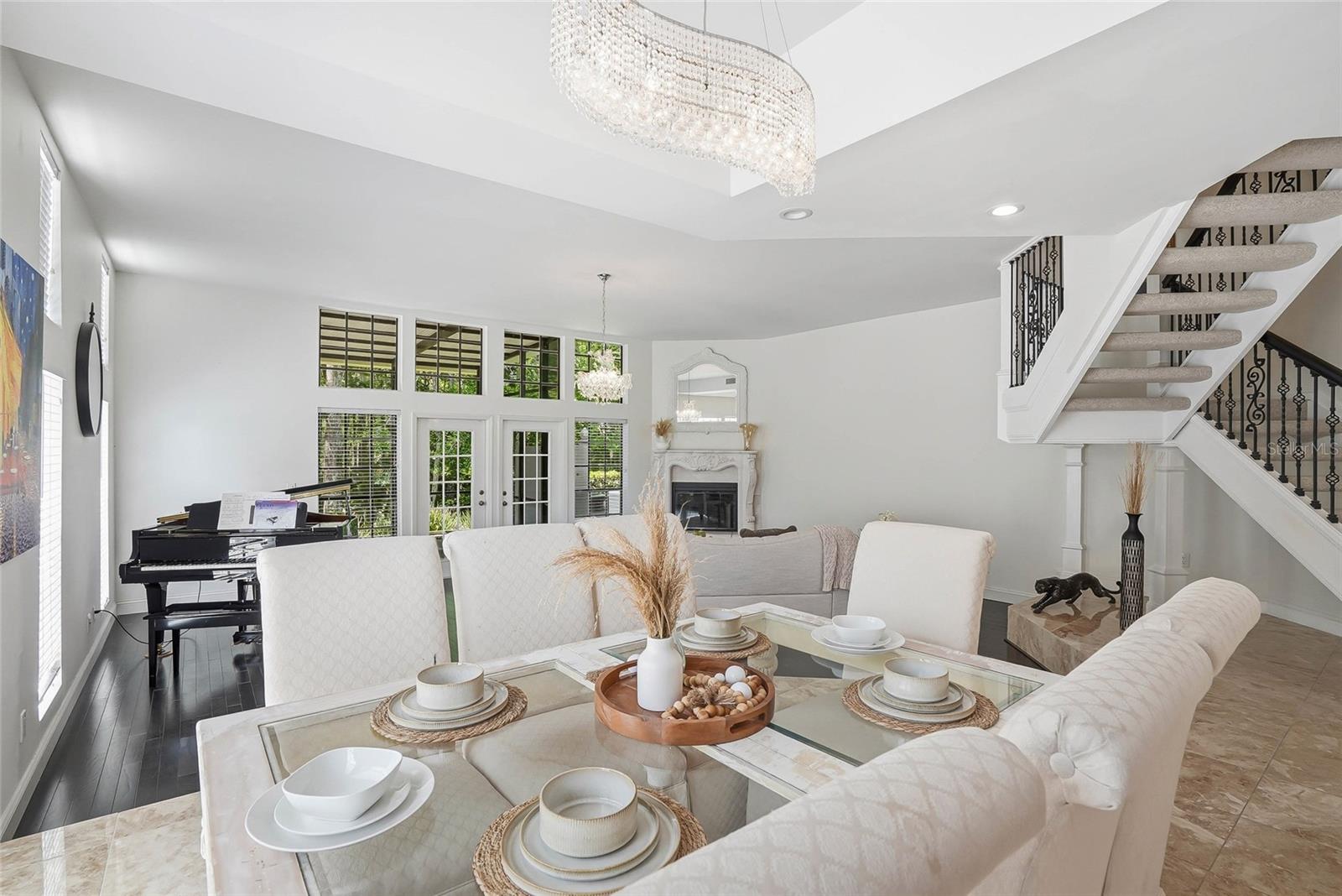 18740 WIMBLEDON CIR, LUTZ, FL, 33558