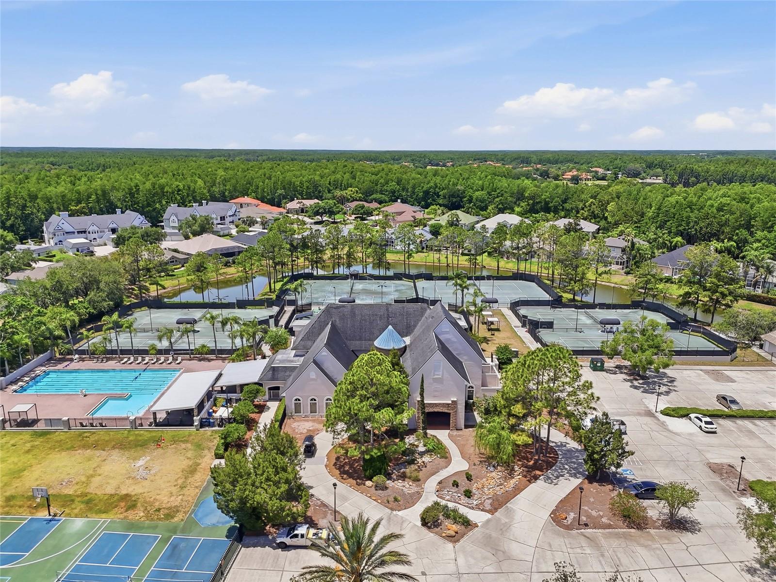 18740 WIMBLEDON CIR, LUTZ, FL, 33558