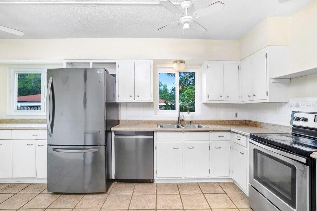 779 BAYOU BLVD S, ST PETERSBURG, FL, 33705
