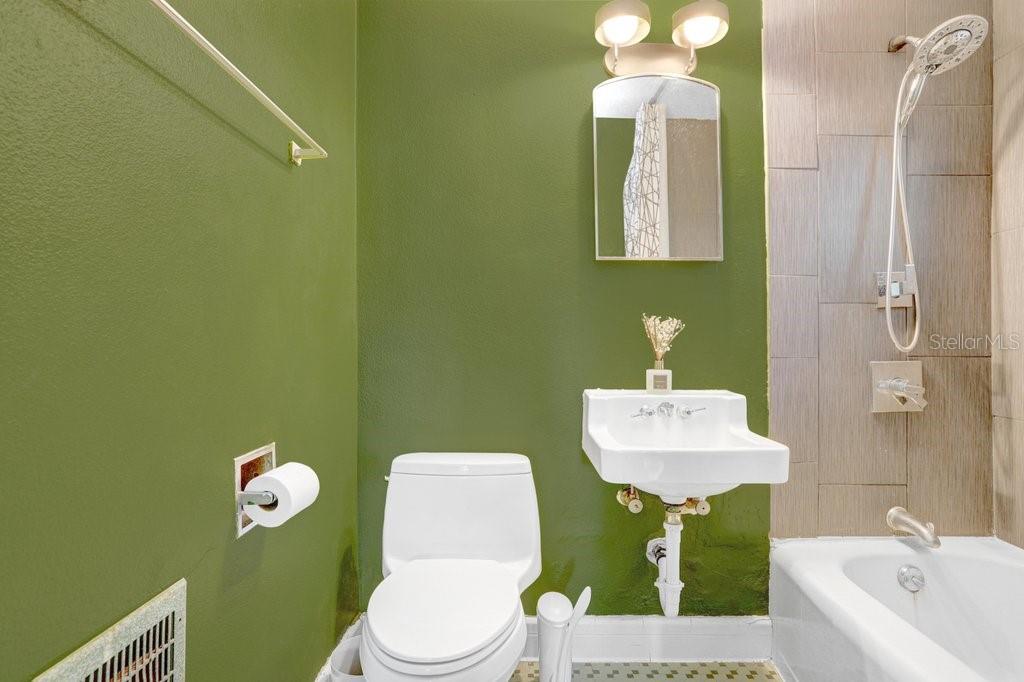 779 BAYOU BLVD S, ST PETERSBURG, FL, 33705