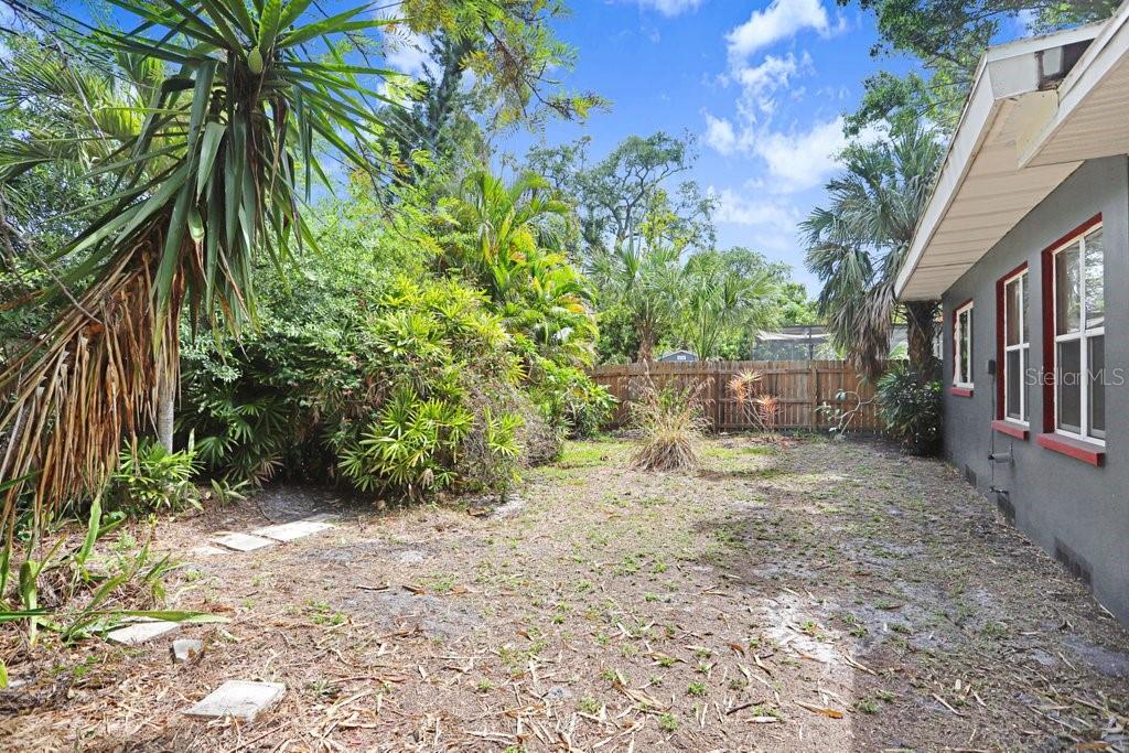 779 BAYOU BLVD S, ST PETERSBURG, FL, 33705