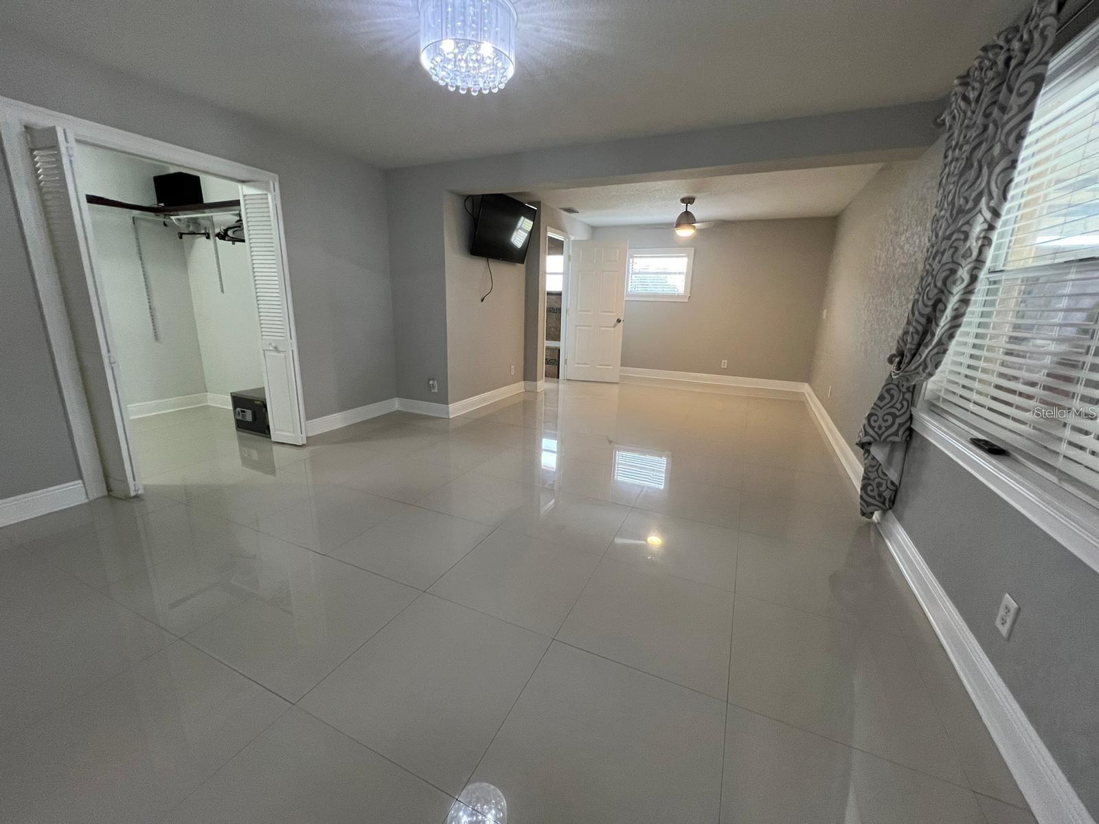 5602 JOYNER RD, TAMPA, FL, 33624