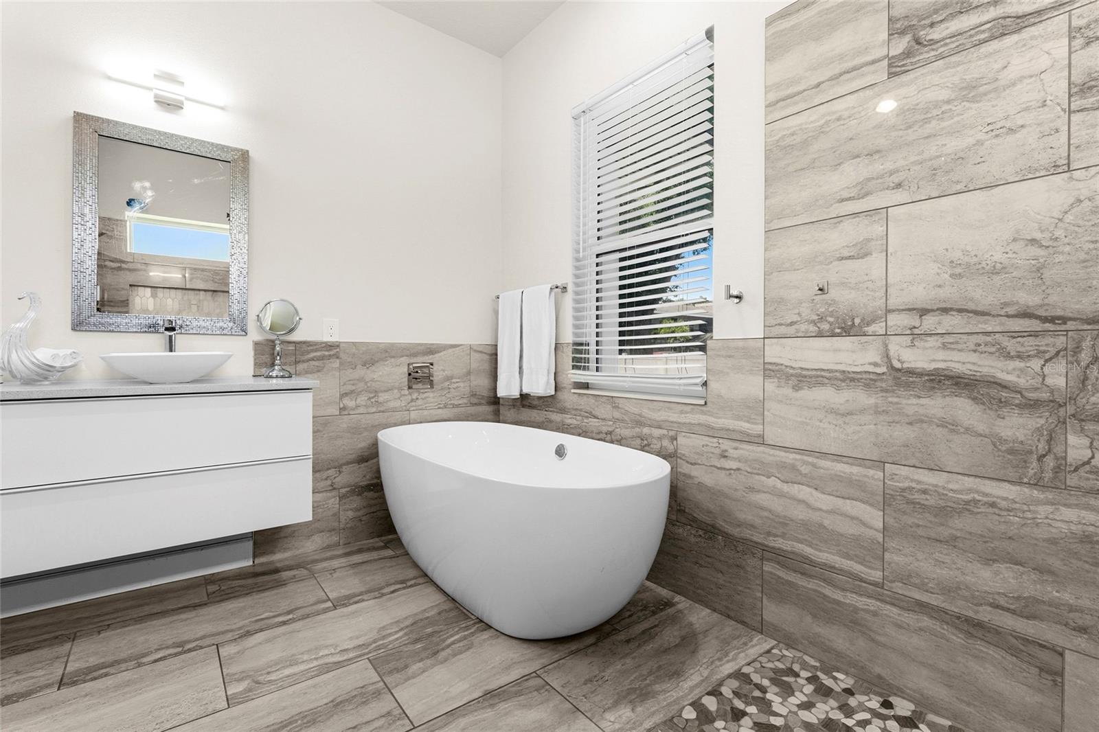 1775 7TH ST, SARASOTA, FL, 34236