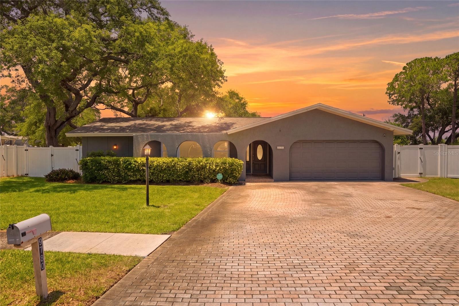 9760 136TH ST, SEMINOLE, FL, 33776