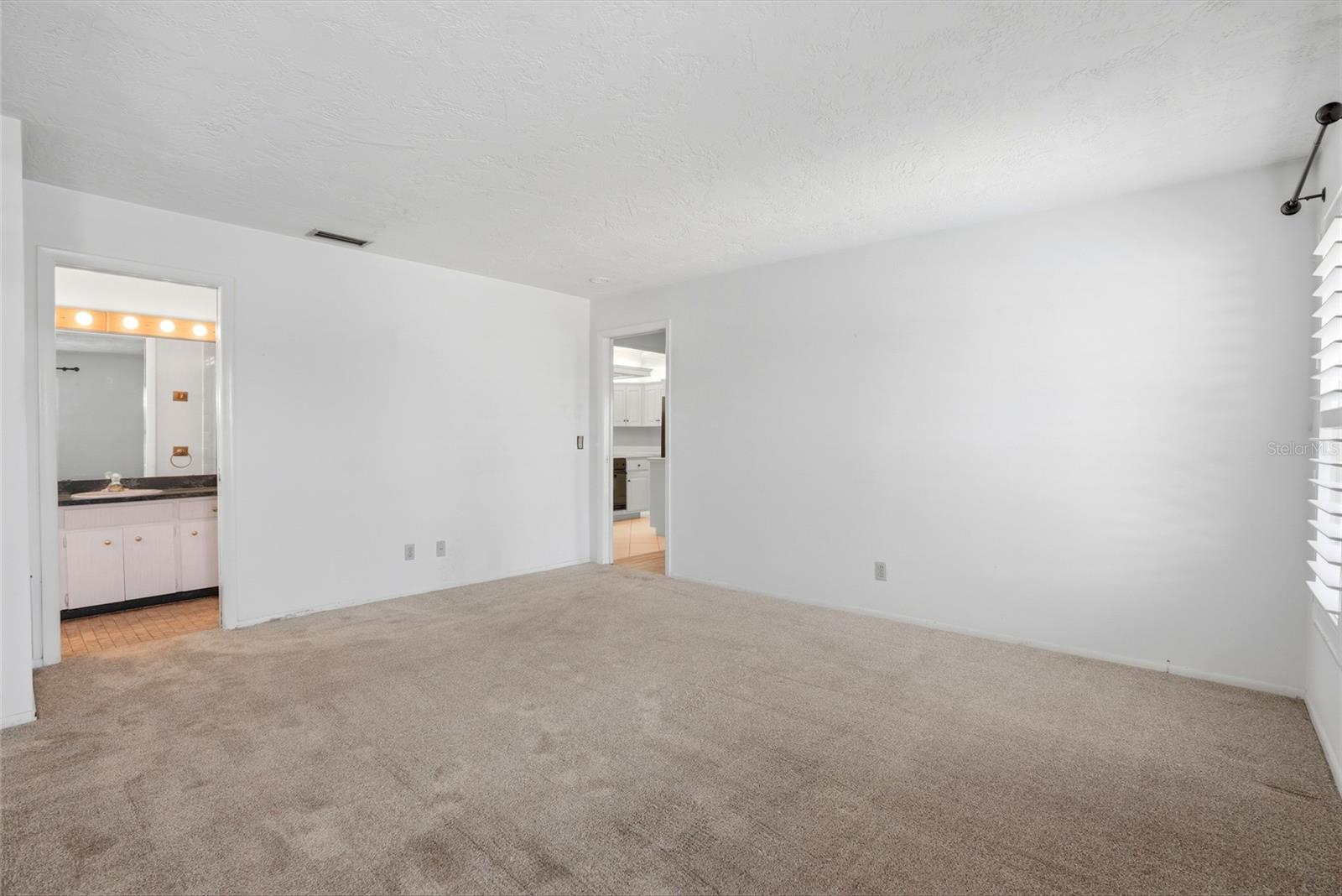 9760 136TH ST, SEMINOLE, FL, 33776