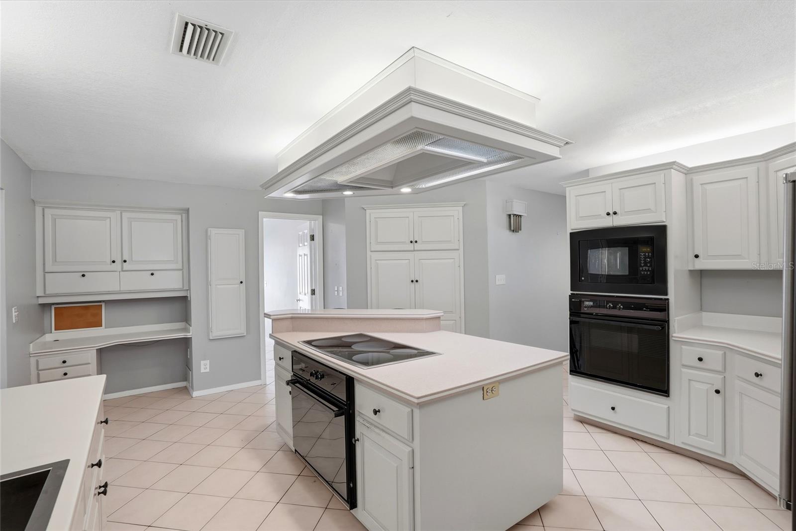 9760 136TH ST, SEMINOLE, FL, 33776