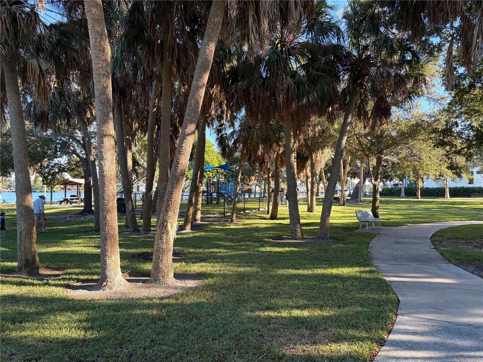5519 COMMONWEALTH AVE N, ST PETERSBURG, FL, 33703