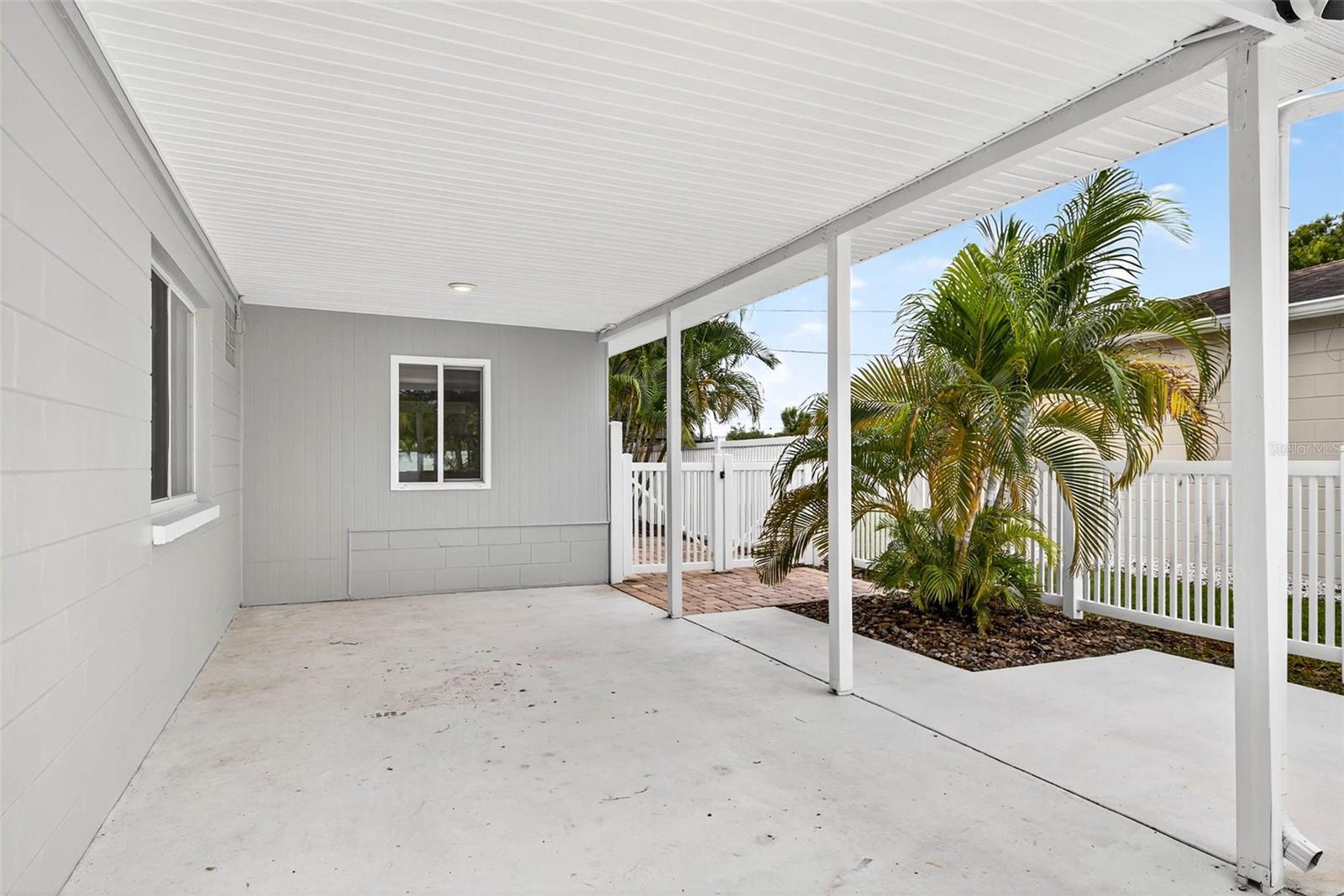 5519 COMMONWEALTH AVE N, ST PETERSBURG, FL, 33703