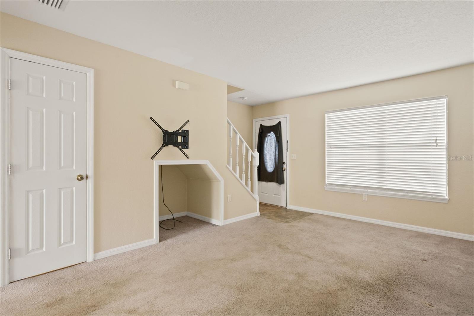 843 VILLAGE DR, BROOKSVILLE, FL, 34601